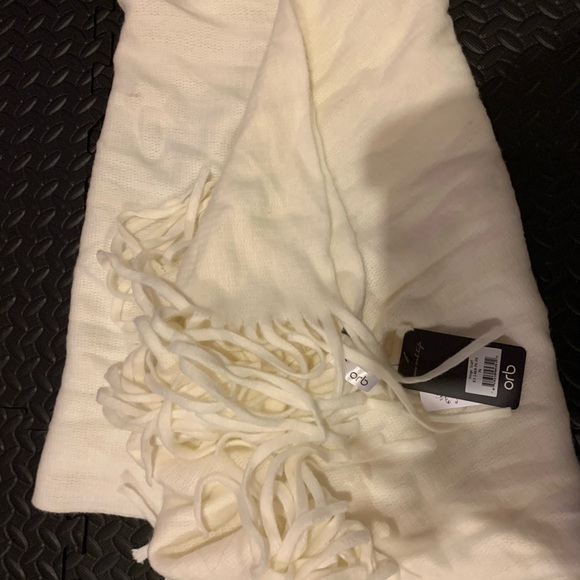 Women’s Scarf - BNWT- ORB Life Brand - Picture 4 of 4